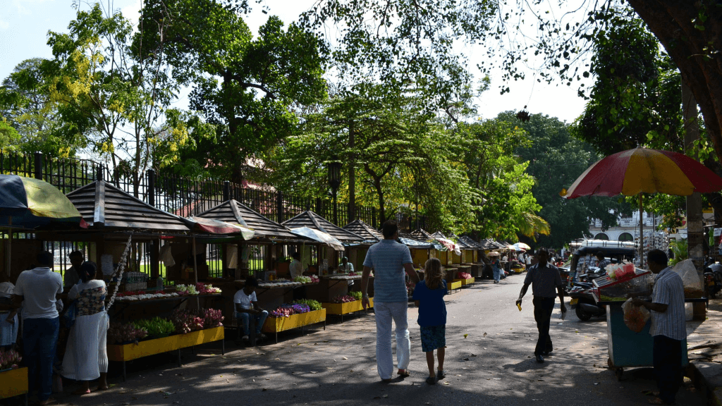 kandy market by the Temple
